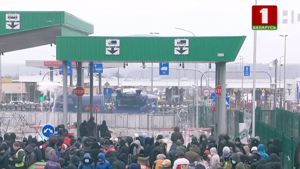 За прошедшие сутки в районе пункта пропуска «Брузги» было зарегистрировано 15 случаев оказания медпомощи мигрантам